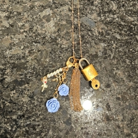 Vintage #226 Louis Vuitton Lock & 1 Key with Un-Branded Chain and Charms - Picture 2 of 7